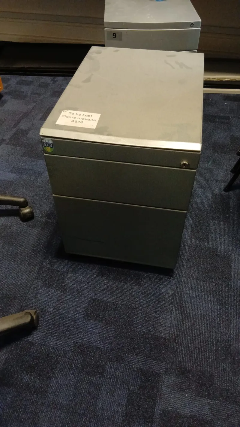Under-desk pedestal - 3-drawer, mobile, silver