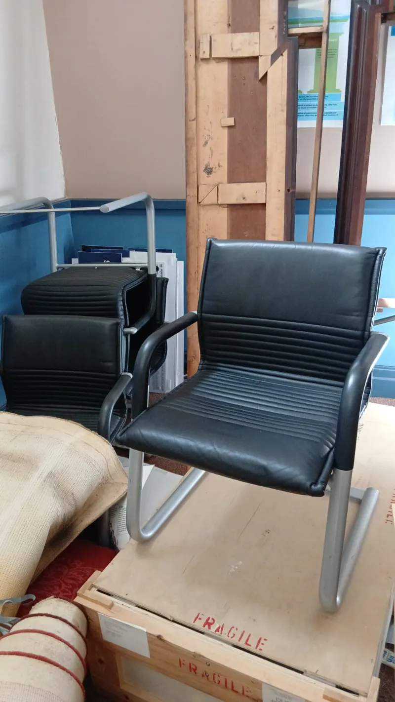 Boardroom/meeting chairs